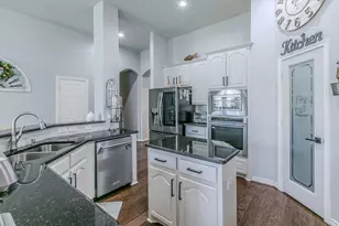 11406 Gatesville Dr, Frisco, TX 75035 - Photo 11
