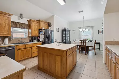 568 Willowview Drive, Saginaw, TX 76179 - Photo 11