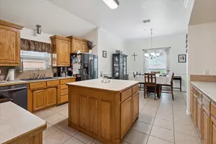 568 Willowview Dr, Saginaw, TX 76179 - Photo 11