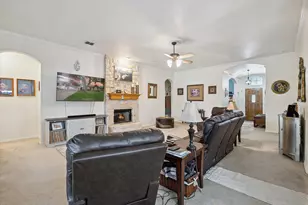 568 Willowview Dr, Saginaw, TX 76179 - Photo 9