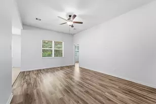 7707 Boulder Sunstone Ln, Conroe, TX 77304 - Photo 13