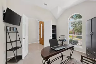 404 Castle St, DeSoto, TX 75115 - Photo 5