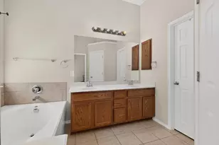 404 Castle St, DeSoto, TX 75115 - Photo 23