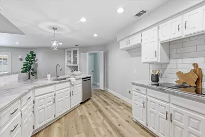 205 N Forest Lane, Double Oak, TX 75077 - Photo 15
