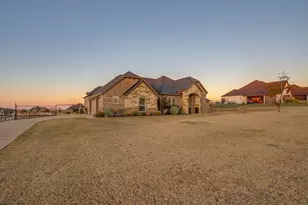 7320 Spring Ranch Ct, Godley, TX 76044 - Photo 15