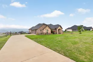 7320 Spring Ranch Ct, Godley, TX 76044 - Photo 17