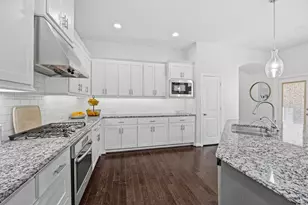 6923 Birch Creek Dr, Irving, TX 75063 - Photo 9