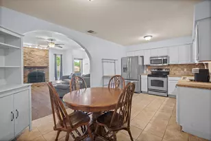 2101 Camellia St, Denton, TX 76205 - Photo 9