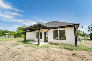 614 W Wheeler St, Breckenridge, TX 76424 - Photo 25