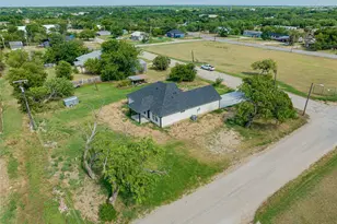 614 W Wheeler St, Breckenridge, TX 76424 - Photo 31