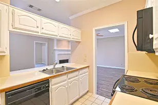 145 E Windsor Dr, Denton, TX 76209 - Photo 11