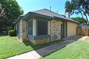 145 E Windsor Dr, Denton, TX 76209 - Photo 3
