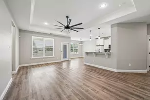 505 S Sky Ct, Granbury, TX 76049 - Photo 11