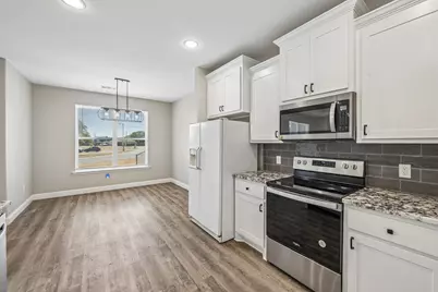 505 S Sky Court, Granbury, TX 76049 - Photo 15