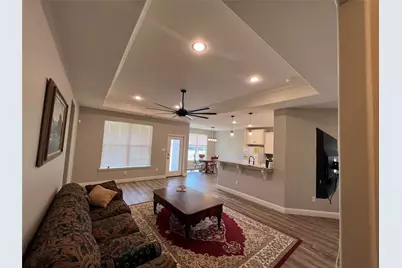 505 S Sky Court, Granbury, TX 76049 - Photo 3