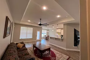 505 S Sky Ct, Granbury, TX 76049 - Photo 3
