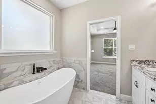 505 S Sky Ct, Granbury, TX 76049 - Photo 29