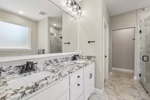 505 S Sky Ct, Granbury, TX 76049 - Photo 27