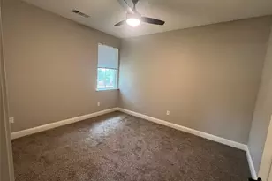 505 S Sky Ct, Granbury, TX 76049 - Photo 11