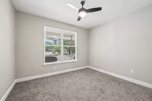 505 S Sky Ct, Granbury, TX 76049 - Photo 21