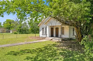 2432 S 9th St, Waco, TX 76706 - Photo 3