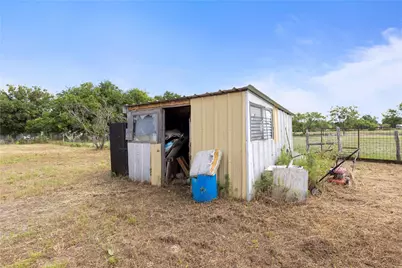 402 E Sherman Street, Mullin, TX 76864 - Photo 25