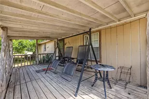 402 E Sherman St, Mullin, TX 76864 - Photo 19