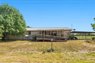 402 E Sherman St, Mullin, TX 76864 - Photo 17