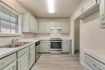 220 Hollywood Drive, Glenn Heights, TX 75154 - Photo 3