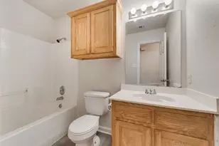 220 Hollywood Dr, Glenn Heights, TX 75154 - Photo 15