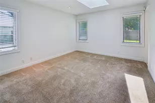 6418 Axton Ln, Dallas, TX 75214 - Photo 21