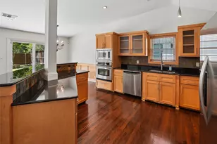 6418 Axton Ln, Dallas, TX 75214 - Photo 17