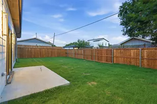 1810 Bickers St, Dallas, TX 75212 - Photo 29