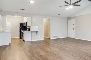 504 Sierra Dr, DeSoto, TX 75115 - Photo 3