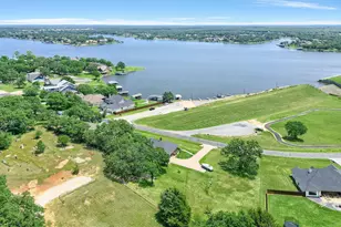 117 Kiowa Dr S, Lake Kiowa, TX 76240 - Photo 3