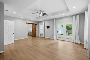 7362 Robinhood Ln, Fort Worth, TX 76112 - Photo 9