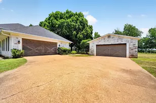 1201 Robbins Rd, Athens, TX 75751 - Photo 35