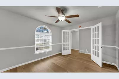 3801 Halifax Court, Arlington, TX 76013 - Photo 11