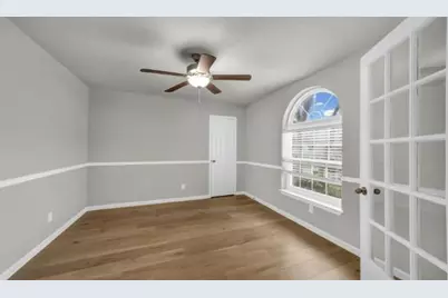 3801 Halifax Court, Arlington, TX 76013 - Photo 3