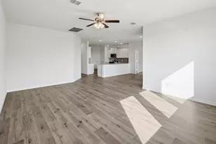 8426 Everly Dr, Garland, TX 75043 - Photo 11