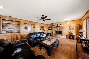 21282 Southwind Dr, Chandler, TX 75758 - Photo 9