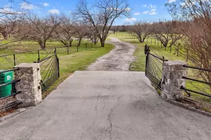 9711 Jim Christal Rd, Krum, TX 76249 - Photo 35