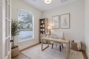 416 King Galloway Dr, Lewisville, TX 75056 - Photo 5