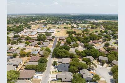 321 Gardenview Street, Denton, TX 76207 - Photo 25