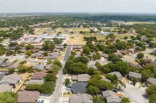 321 Gardenview St, Denton, TX 76207 - Photo 25