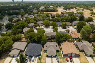 321 Gardenview St, Denton, TX 76207 - Photo 3