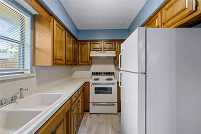 321 Gardenview Street, Denton, TX 76207 - Photo 7