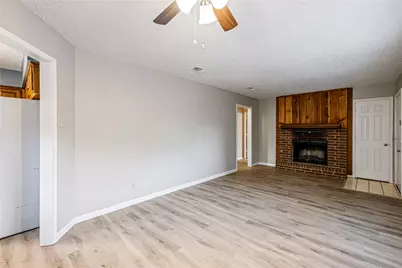 321 Gardenview Street, Denton, TX 76207 - Photo 7