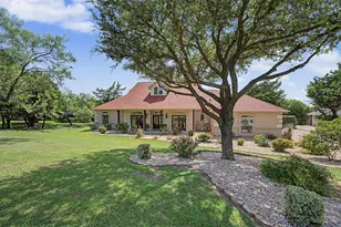 1529 Cypress Bend Dr, Cedar Hill, TX 75104 - Photo 3