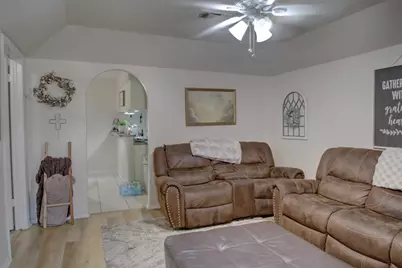 1914 Starling Court, Cleburne, TX 76033 - Photo 3